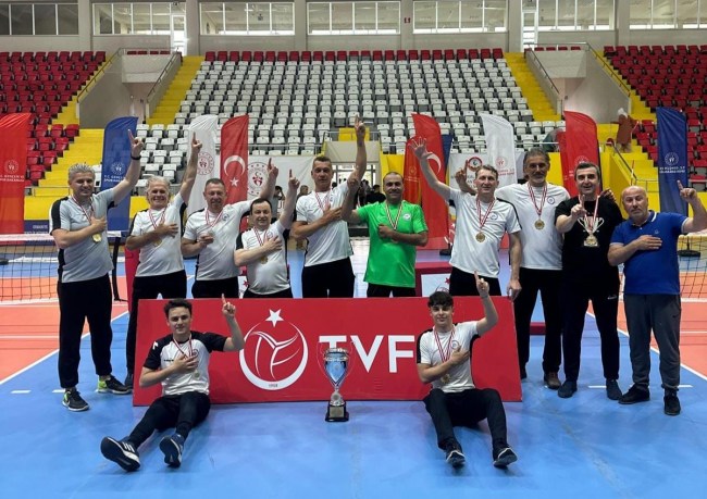 üst üste ikinci kez Türkiye Süper Lig Şampiyonu